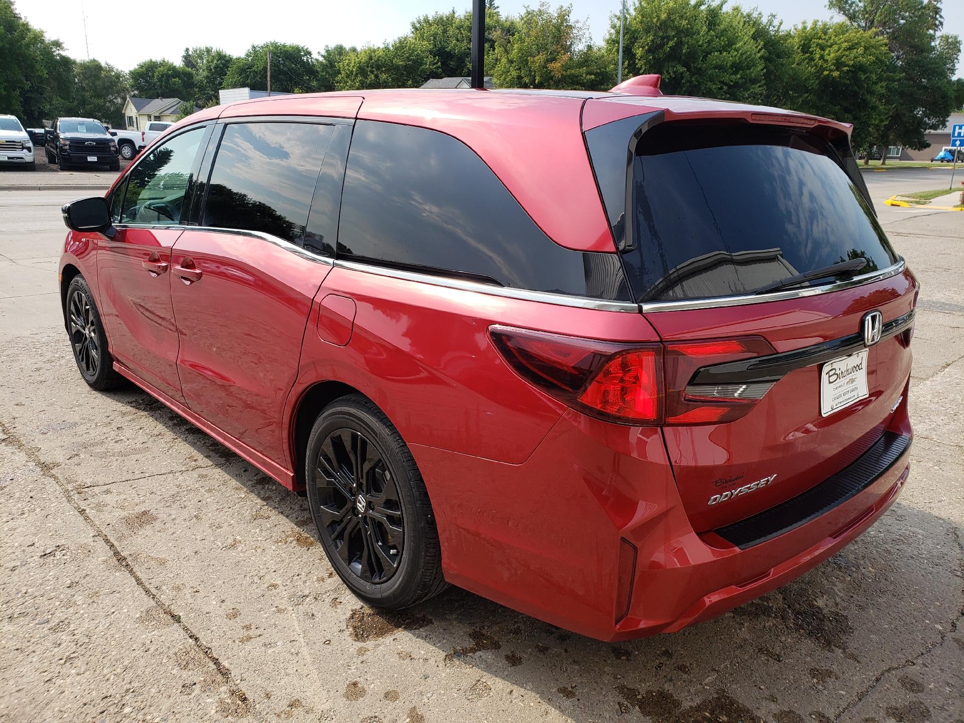2025 Honda Odyssey — rear three-quarter view